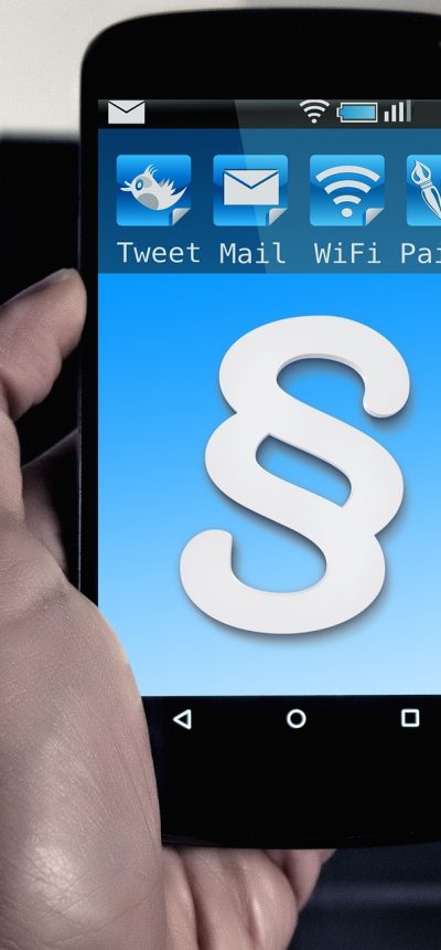 pg模拟器在线玩 App 主功能界面截图，顶部状态栏下方是功能卡片网格，每张卡片带图标与标题，橙色高亮当前选中项